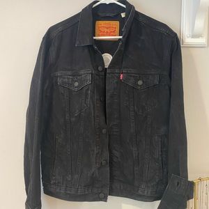 Levi’s black denim jacket